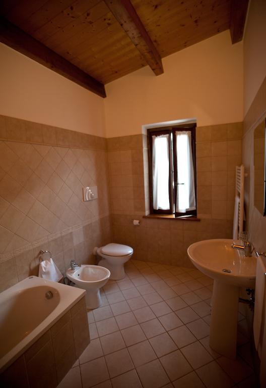 Agriturismo Uzzano Villa Motta Santa Lucia Room photo